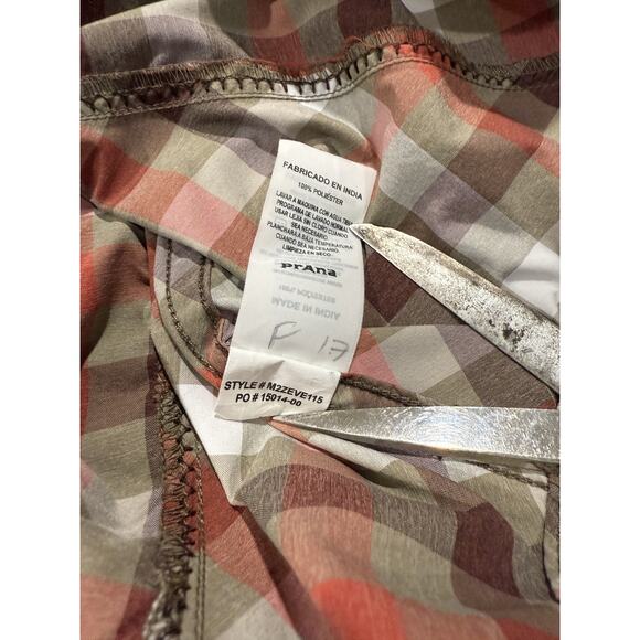 Prana Shirt Mens XL Red Brown White Plaid Slim Fit Polyester Button Up Outdoor - Picture 5 of 13